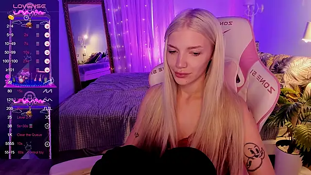 AnyaTaylor_ webcam