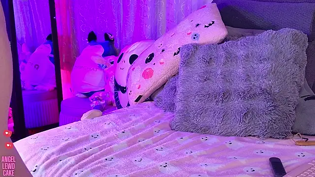 Angel-Lewd-Cake