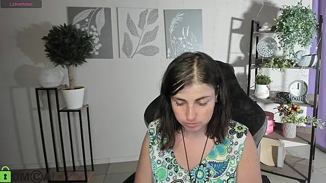 MartaEdams webcam