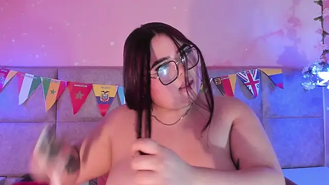 Lushi_Love live cam on StripChat