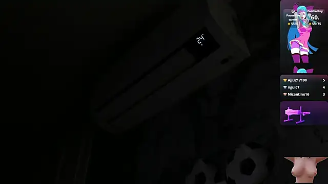 caroline_bigboobs1 live cam on StripChat