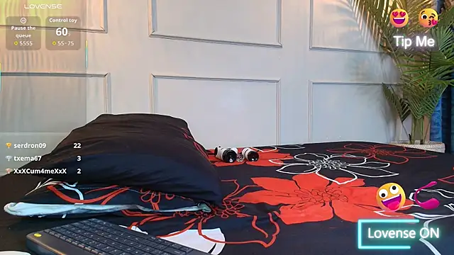SashaVellor live cam on StripChat