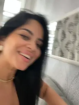 _adelle webcam