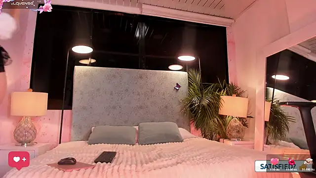 JESSI_NAOMI webcam