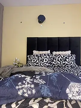 Ebony_Warlock_ webcam