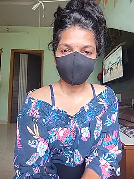 Shuttii_25 webcam