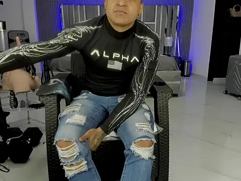 master_leather webcam