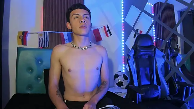Mike_red webcam