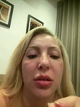 Juuhschmitt Live Web Cam Show