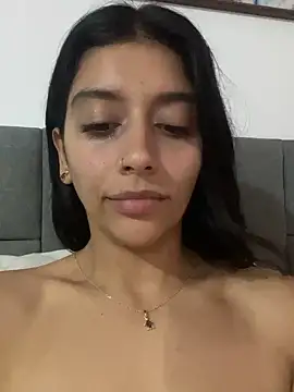 brittanydiaz (F young) - Plug anal gape