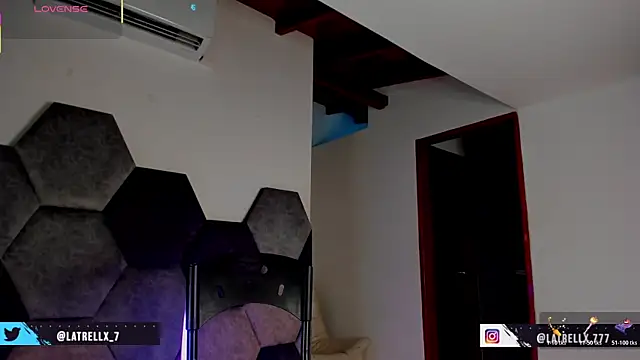 Latrellx7 Live Web Cam Show