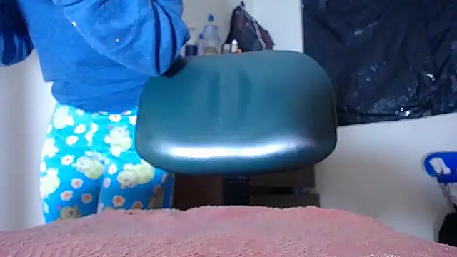 hairy_pussywet webcam