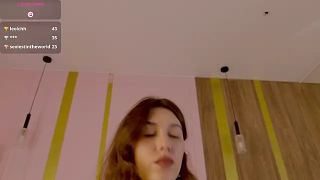 MilaLavson webcam