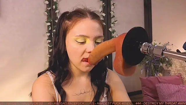 Tiny_Emmy webcam