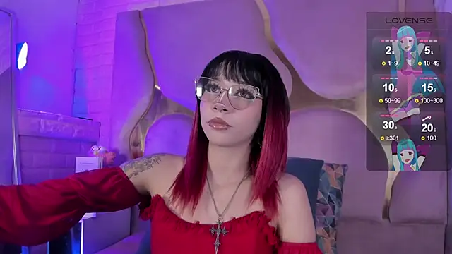 NaniiSisy webcam