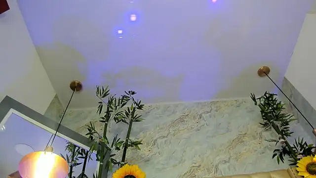 LittleeJaz webcam