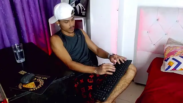 Angel_foxc13 webcam