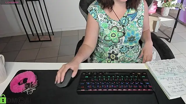 MartaEdams webcam