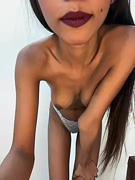 Small_Titss webcam