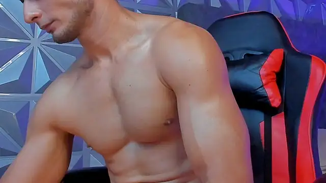 Adonys_Lewis_ webcam