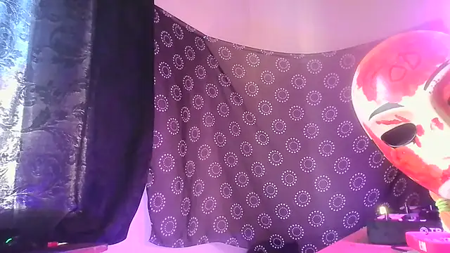 Guyst049 webcam