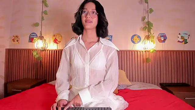 daphne_courtis webcam