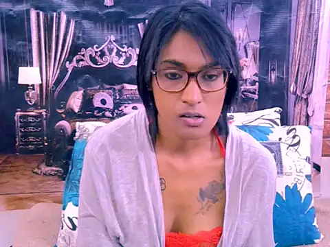 IndianRebel4u2Luv webcam