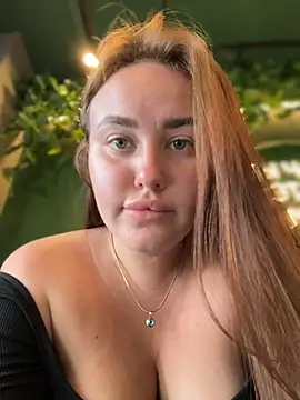 KiraSunshine webcam
