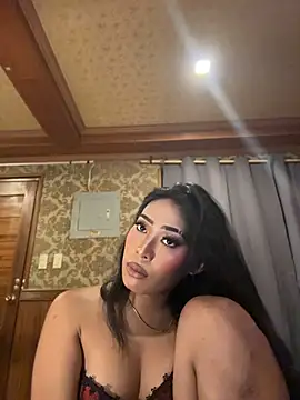 hugecock_tamira webcam