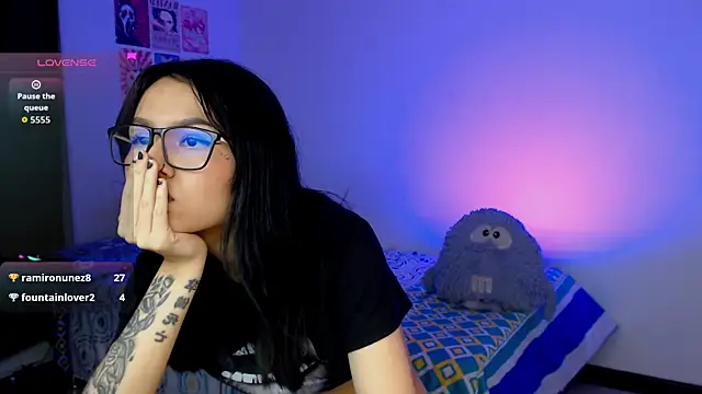 NicoRobin7 webcam