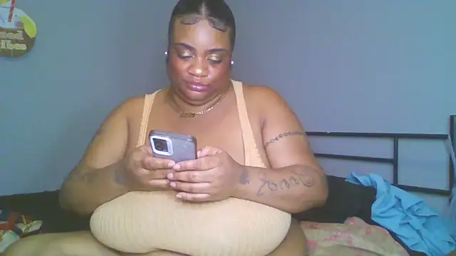 NaughtyHottieBBW webcam