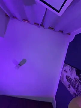 RED_VIOLETH webcam