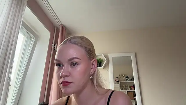 MiaCashe webcam