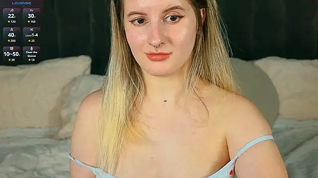 Daryana_Gray webcam