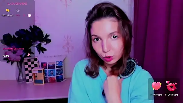 KindHazelHere_ webcam