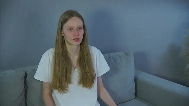 RoseannPolintan live cam on StripChat