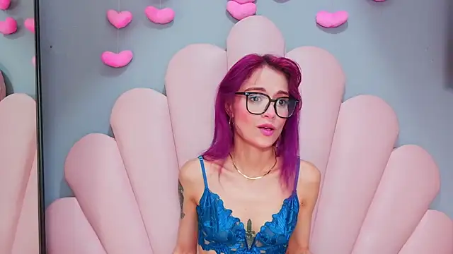 luci_miller webcam