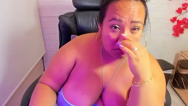 Shara_Oz webcam