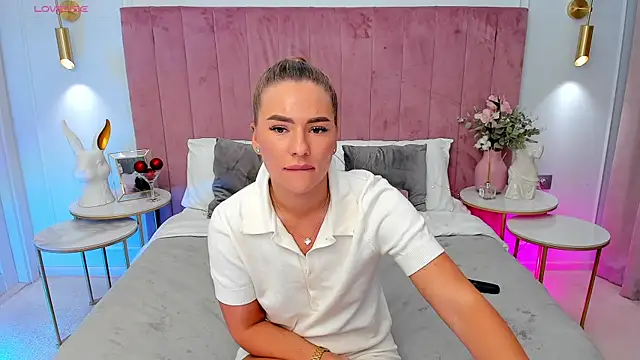milavoxx - MilaVoxx's free webcam - UK Sex Cams