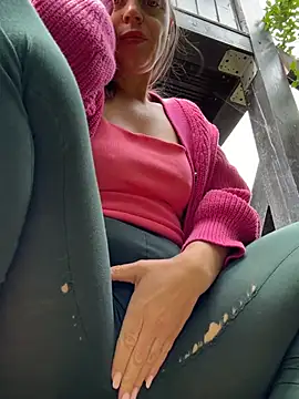 ladywithbigass webcam