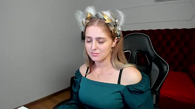 EllaBells webcam