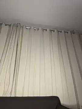 baby_akuma webcam