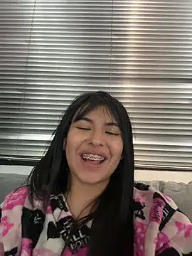 Violettaa_Stone webcam