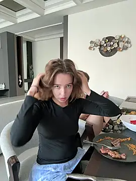 Nura_n_Sarah webcam