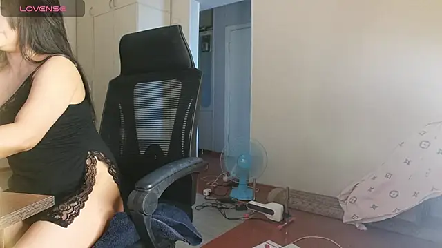 MissValday webcam
