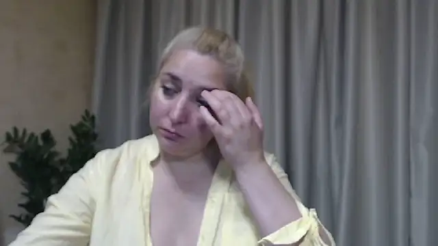 sweetpussy13 webcam