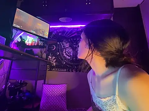 Lilactease Live Web Cam Show
