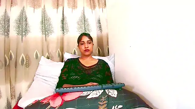 Indian_Erotic69 webcam