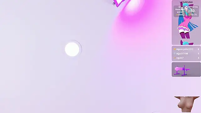 caroline_bigboobs1 webcam