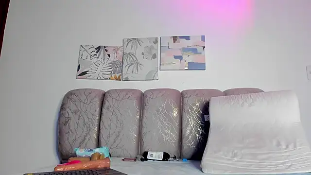 hellzel_moon webcam